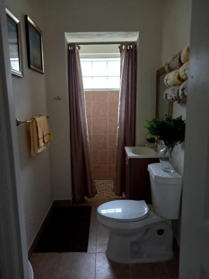 A Taste Of Paradise - Vacation Rentals Close To Us Embassy & Restaurants ナッソー 0*,