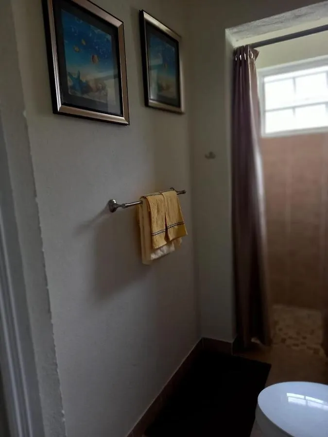 A Taste Of Paradise - Vacation Rentals Close To Us Embassy & Restaurants Nassau