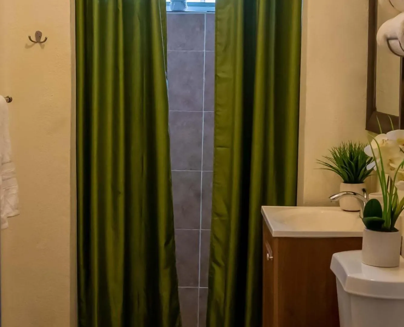 A Taste Of Paradise - Vacation Rentals Close To Us Embassy & Restaurants ナッソー アパート